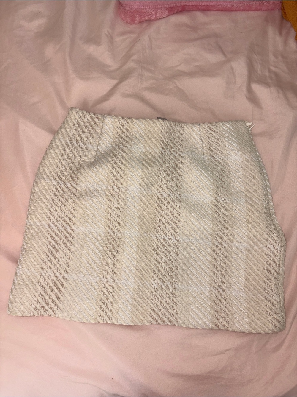 H&M Beige/White Mini Skirt